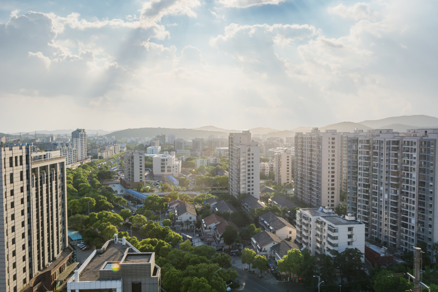 Exploring the Booming Real Estate Market in Noida