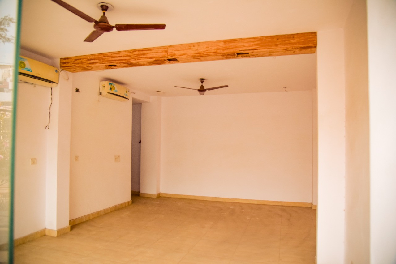 Independent Commercial Building, Adchini Main Road, South Delhi, Delhi-110017 photo 3