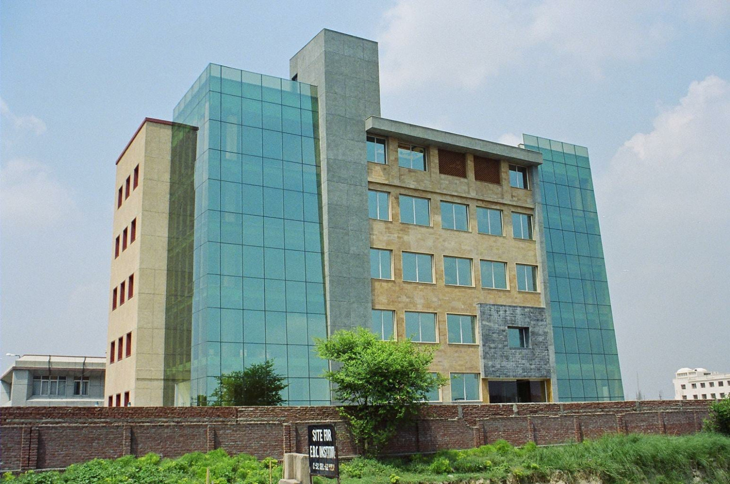 Independent Commercial Building, Sector-62, Noida, India-201301