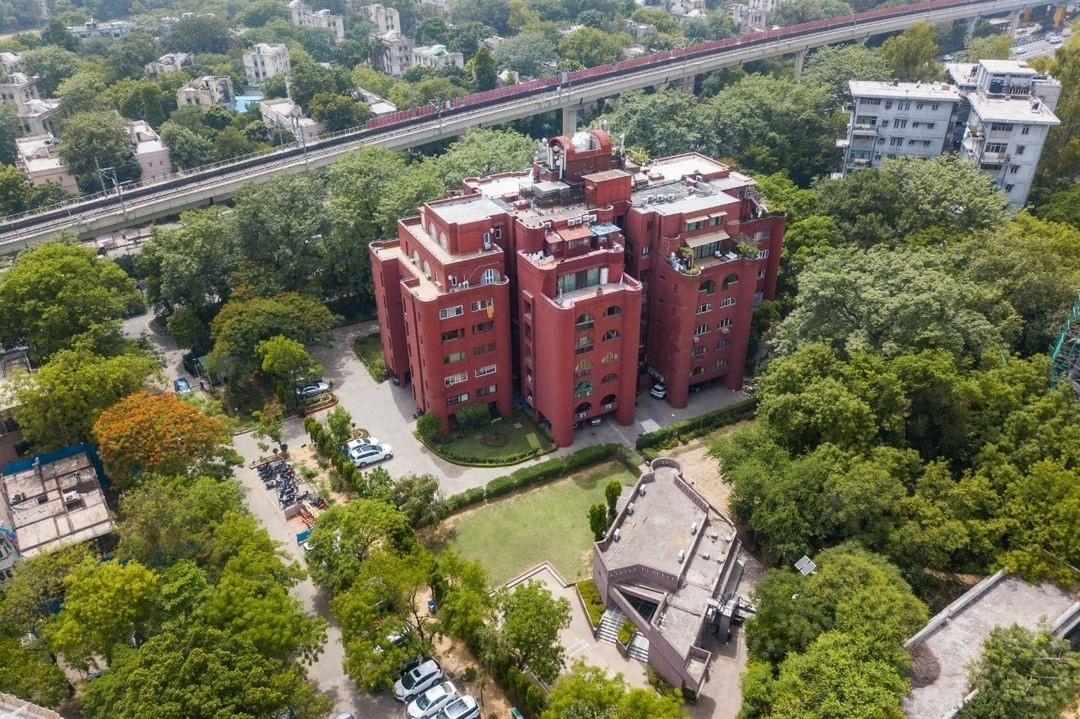 Luxurious Apartment at Aradhana Enclave, South Delhi, India-110066
