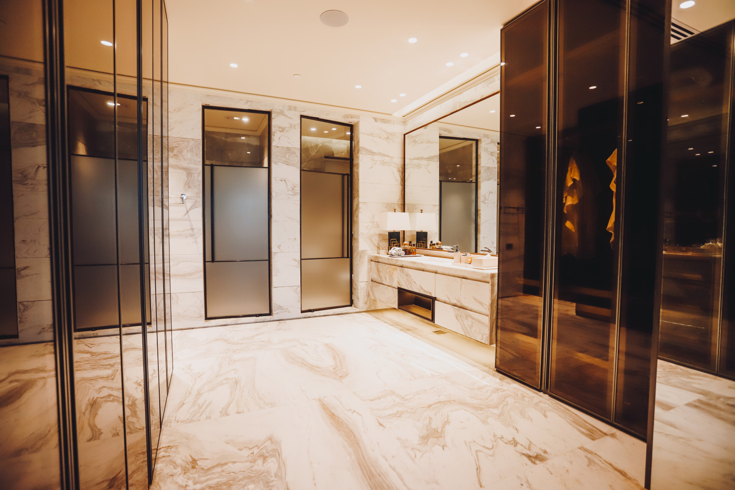 DLF Camellias, Golf Course Rd. Gurgaon, Haryana 122011 photo 4